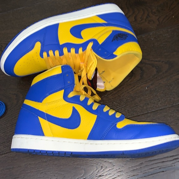 🔥Nike Jordan 1 Retro High OG Women’s 12.5 or 10 Men’s - Picture 8 of 10